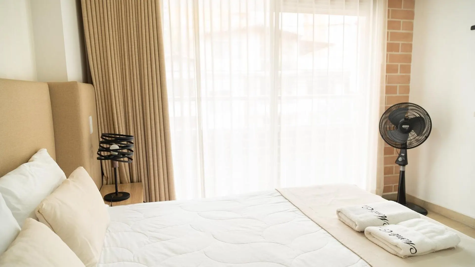 Apartamento Motecarlo 202 Medellín 0*,
