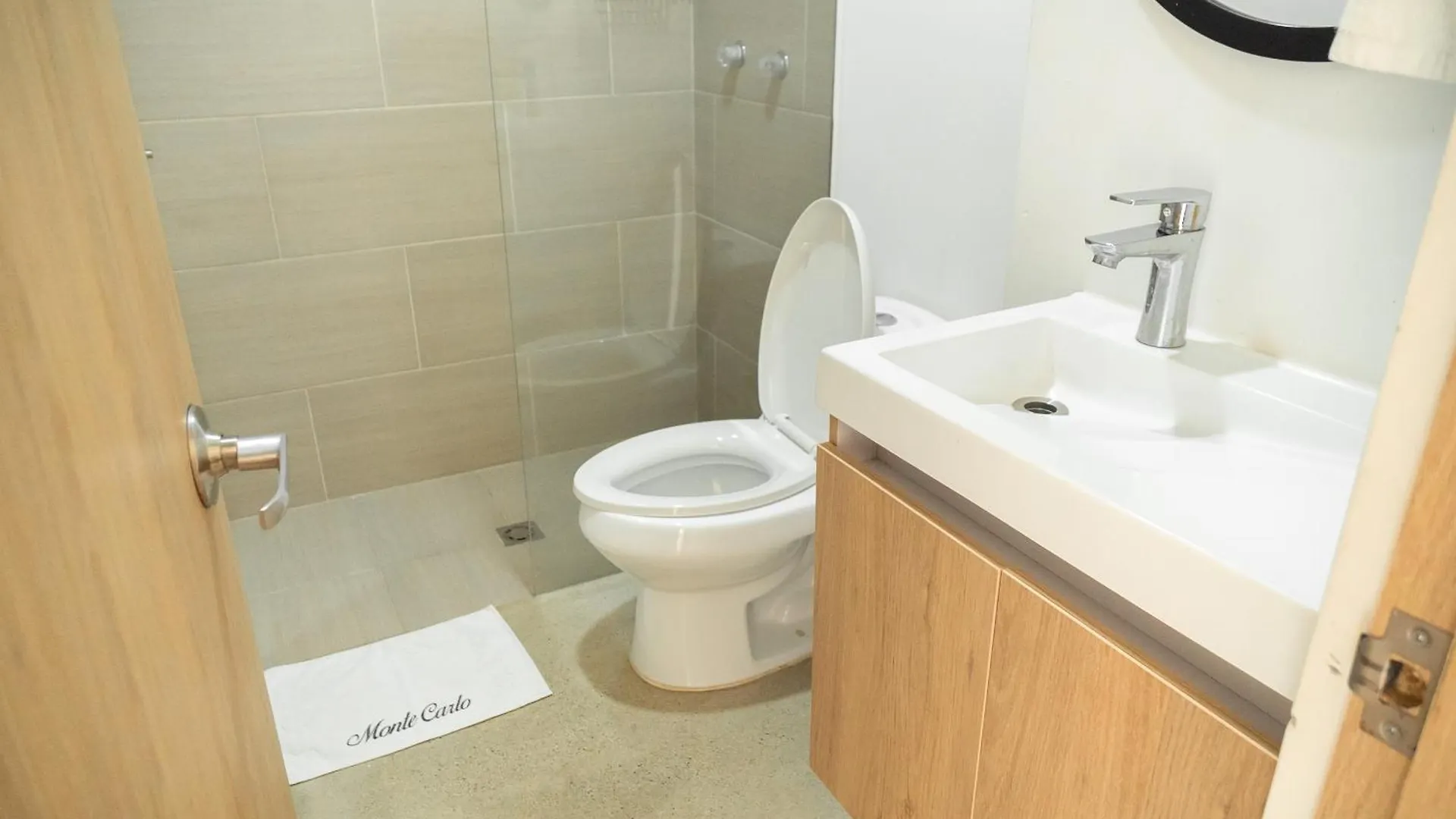 Apartamento Motecarlo 202 Medellín 0*,